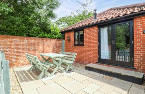 Harleston Casa | The Golden Cross