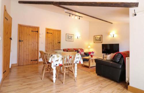 Harleston Casa | The Golden Cross