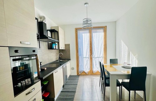 Travedona-Monate Apartamento | THE GOLDEN LAKE TRAVEDONA LAKE ixihome