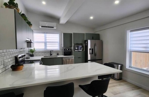 Sombra Casa | The Golden Place In Sombra