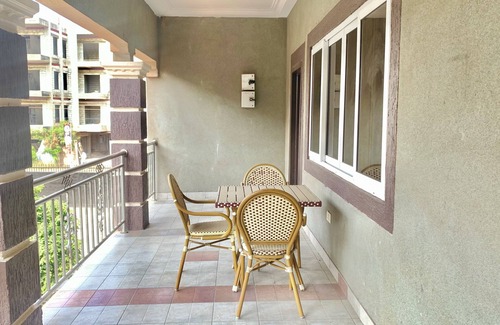 Teshie Apartamento | The Golden Suite 15 mins from the airport for family, friends and Office Works