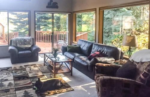 Welches Casa | The Golf Course Cabin