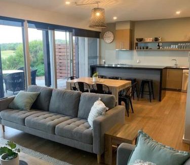 Fingal Casa | The Golf House at St Andrews Beach
