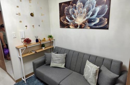 Legazpi Village Apartamento | The GoodVibes Condotel Red Residences Makati