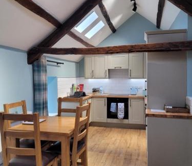 Llanddeiniol Casa | The Granary