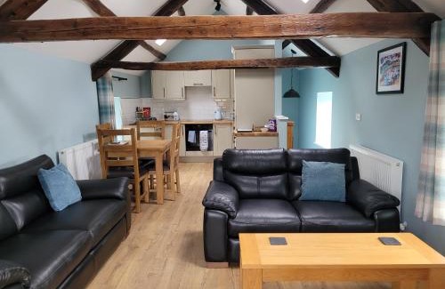 Llanddeiniol Casa | The Granary