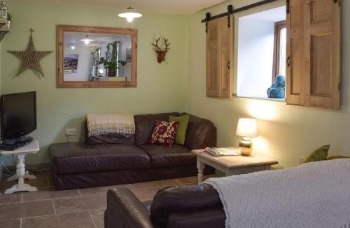 Llanybri Casa | The Granary
