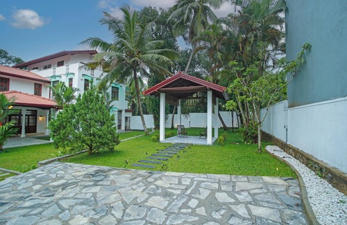Pannipitiya Casa | The Grand Bliss, Kottawa, 3-bedroom villa with AC, WiFi, Private Pool, and Gym