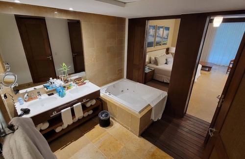 Centro Hotel | The Grand Bliss @ Vidanta R.Maya/ 24/7 pool access/ Family friendly /Golf course