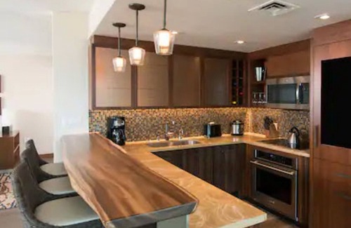 Waikiki Complejo | THE GRAND ISLANDER BY HGVC, 2br Premier Ocean View Condo