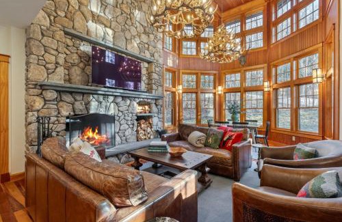 Lincoln Casa | The Grand Lodge Lux Family Escape, Hot Tub, Sauna
