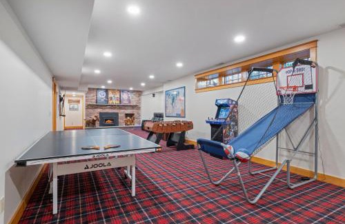 Lincoln Casa | The Grand Lodge Lux Family Escape, Hot Tub, Sauna