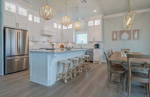 Crystal Beach Casa | The Grand Pearl: Private Pool & Spa ~ Beach Access