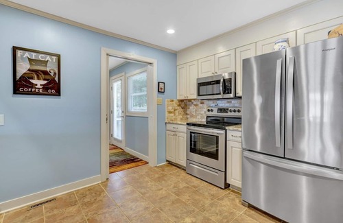 Huddleston Casa | The Grandview Lodge, Oasis at Smith Mountain Lake!