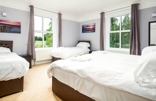 Midsomer Norton Casa | The Grange, nr Bath, hottub games rm, home cinema