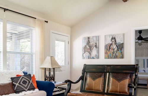 Liberty Hill Casa | The Gravel Road Ranch - 4bd2ba - Liberty Hill - 5 Acres - King Suite -Sleeps 9+