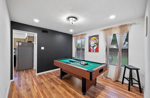 South Arlington Casa | The Green Golf Resort, 3 Bedroom 2.5 Bath in Arlington near AT&T Stadium