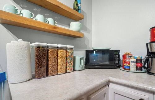 Donelson Apartamento | The Green Retreat w/ Cereal Bar! - Great Location Close to BNA