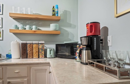 Donelson Apartamento | The Green Retreat w/ Cereal Bar! - Great Location Close to BNA