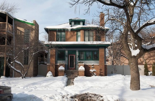 Rogers Park Casa | The Greenleaf House—Whole House