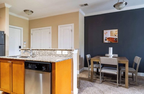 Greensboro Apartamento | The Greensboro II Vibe 8746