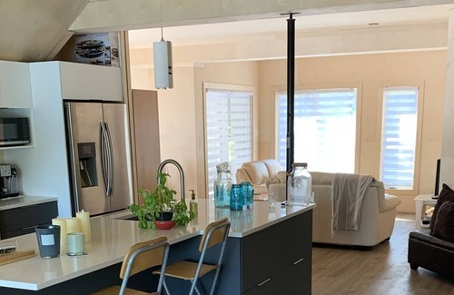 Saint Donat Casa | The ground floor of a large Residence on the edge of the lake. All the services