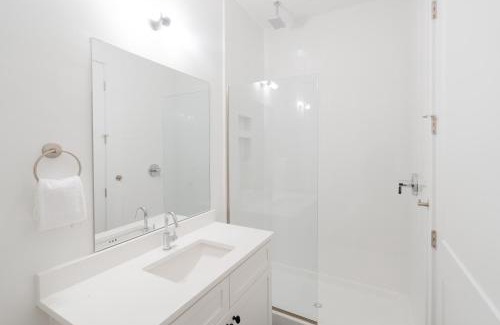 Music Row Apartamento | The Grove by AvantStay Stylish Group Stay with Private Bathrooms