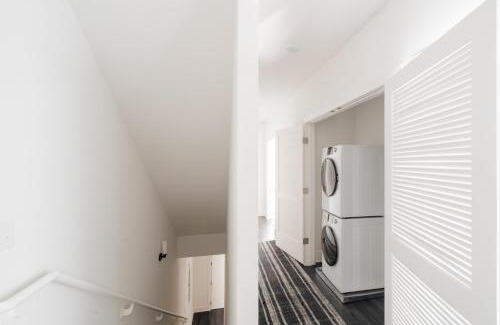 Music Row Apartamento | The Grove by AvantStay Stylish Group Stay with Private Bathrooms