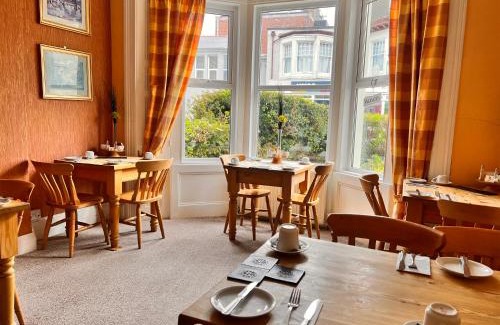 Grove Park Village Cabina | The Grove
