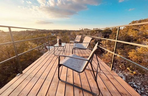 Canyon Lake Casa | The Gruenehaus at Canyon Lake