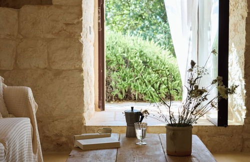 Ostuni Villa | Il Guardiano, trullo refinado con piscina en Valle d Itria rodeado de naturaleza