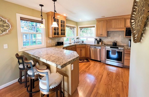 Burney Cabaña | The Guest Cottage at Rocky Ranch - 6 miles from Burney Falls