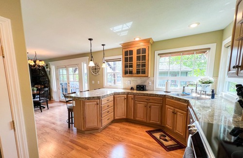 Burney Cabaña | The Guest Cottage at Rocky Ranch - 6 miles from Burney Falls