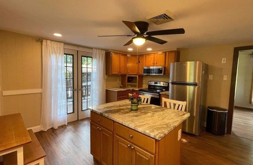 Bowers Cabaña | The Guest Cottage at Dryville