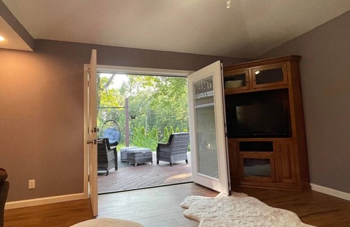 Bowers Cabaña | The Guest Cottage at Dryville