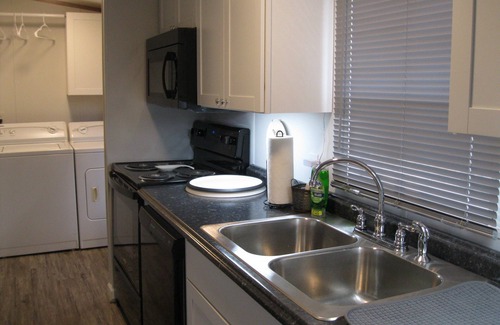 Lexington Casa | The Guest House at Woody Farms - Great Place for Longer Stays, Traveling Nurses