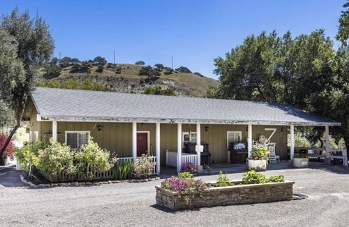 Santa Barbara County Cabaña | The Guest House in the Santa Ynez Valley