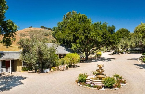 Santa Barbara County Cabaña | The Guest House in the Santa Ynez Valley
