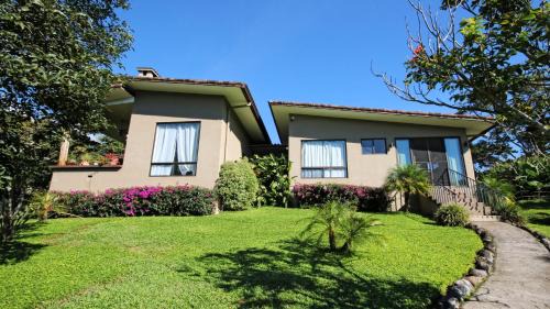 Boquete Cama Y Desayuno | The Guest Suites at Manana Madera