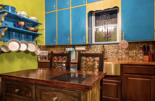 Lenexa Casa | The Gypsy Palace