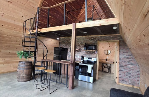 Spencer Casa | The H/\skell near Fall Creek Falls
