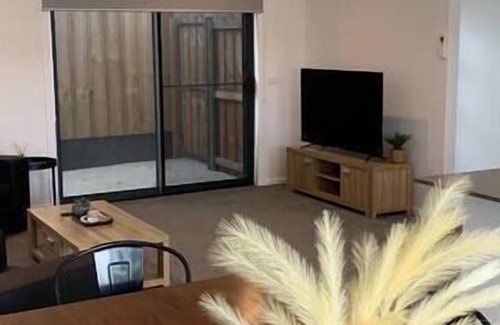 Blackmans Bay Villa | The Hacienda Modern 3 bedroom 15min to CBD