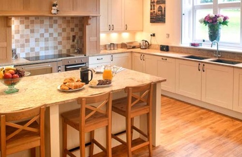 Belford Cabaña | THE HALL, family friendly, character holiday cottage in Belford