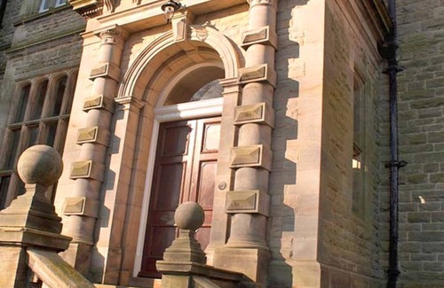 Belford Cabaña | The Hall