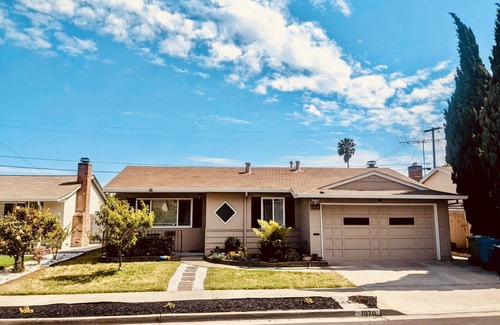 Hayward Casa | The Happy Hideaway - Swimming pool inside - 3BR - 2BA- Look at me!