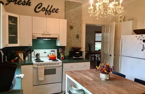 Stratford Apartamento | The Happy House - 5 bedrooms! Right downtown.
