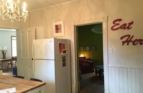Stratford Apartamento | The Happy House - 5 bedrooms! Right downtown.
