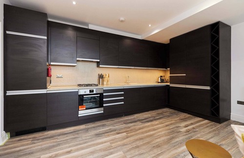 Harlesden Apartamento | The Harlesden Escape - Cosy 3BDR Flat with Balcony