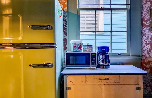Faubourg Marigny Casa | NEW! The Harlot House w Salt Pool/Spa
