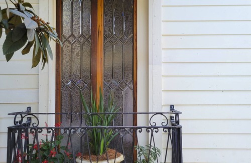 Faubourg Marigny Casa | NEW! The Harlot House w Salt Pool/Spa
